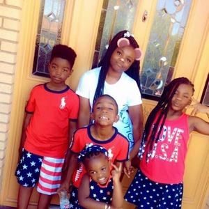 Meet your Posher, Inika